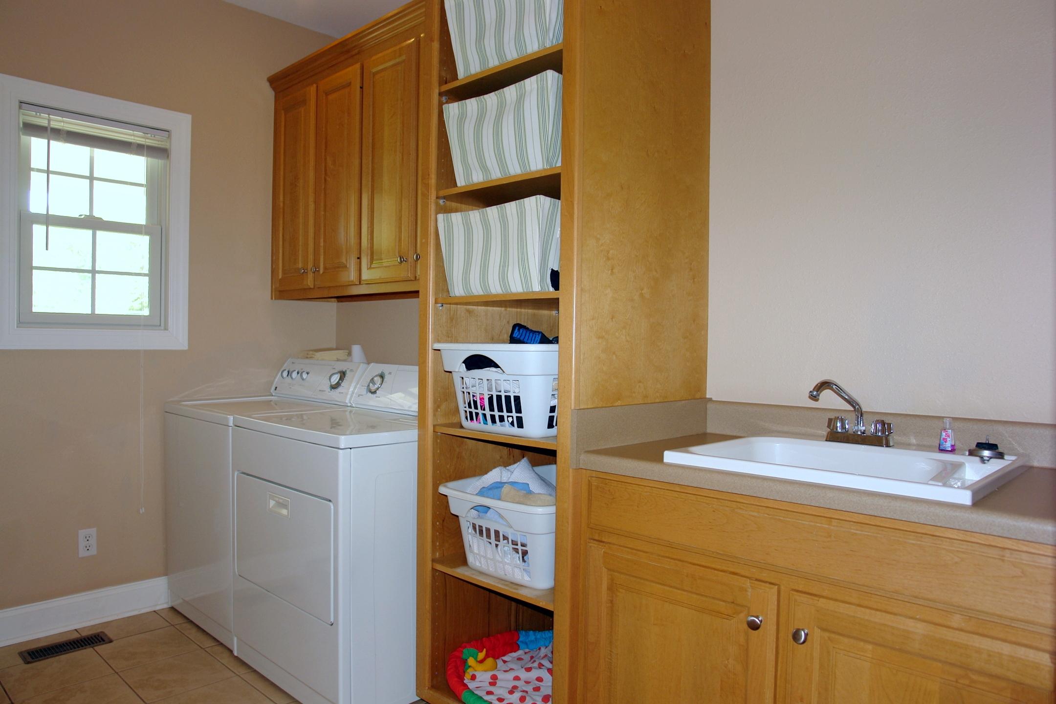 431 Open Range Road Crossville, TN 38555 - Photo 17 of 38 UTILITY ROOM