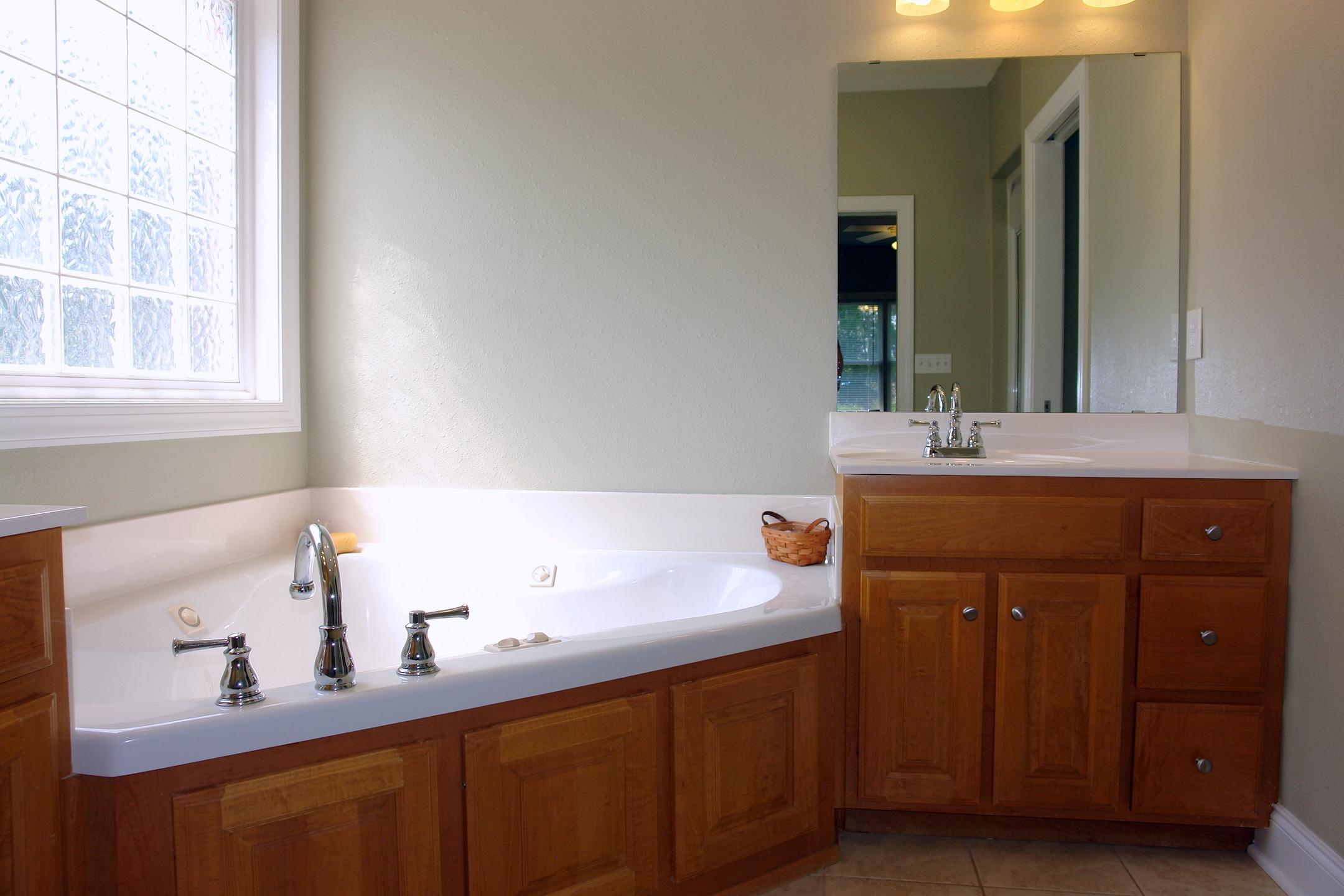 431 Open Range Road Crossville, TN 38555 - Photo 21 of 38 MASTER BATH