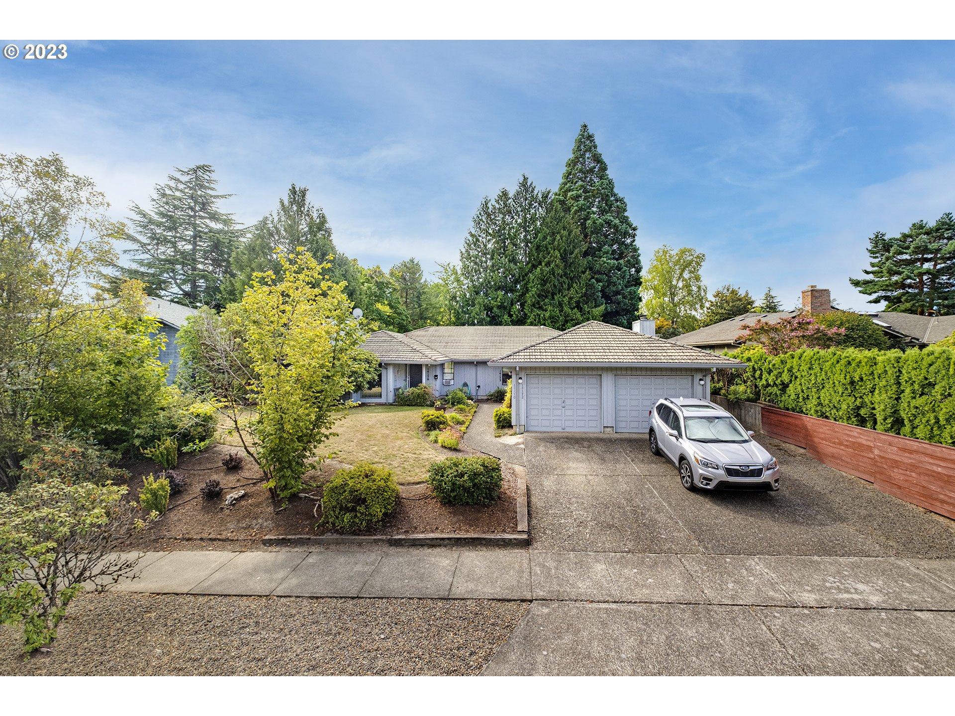 14172 Southwest Daphne Street Beaverton, OR 97008 - Photo 2 of 33
