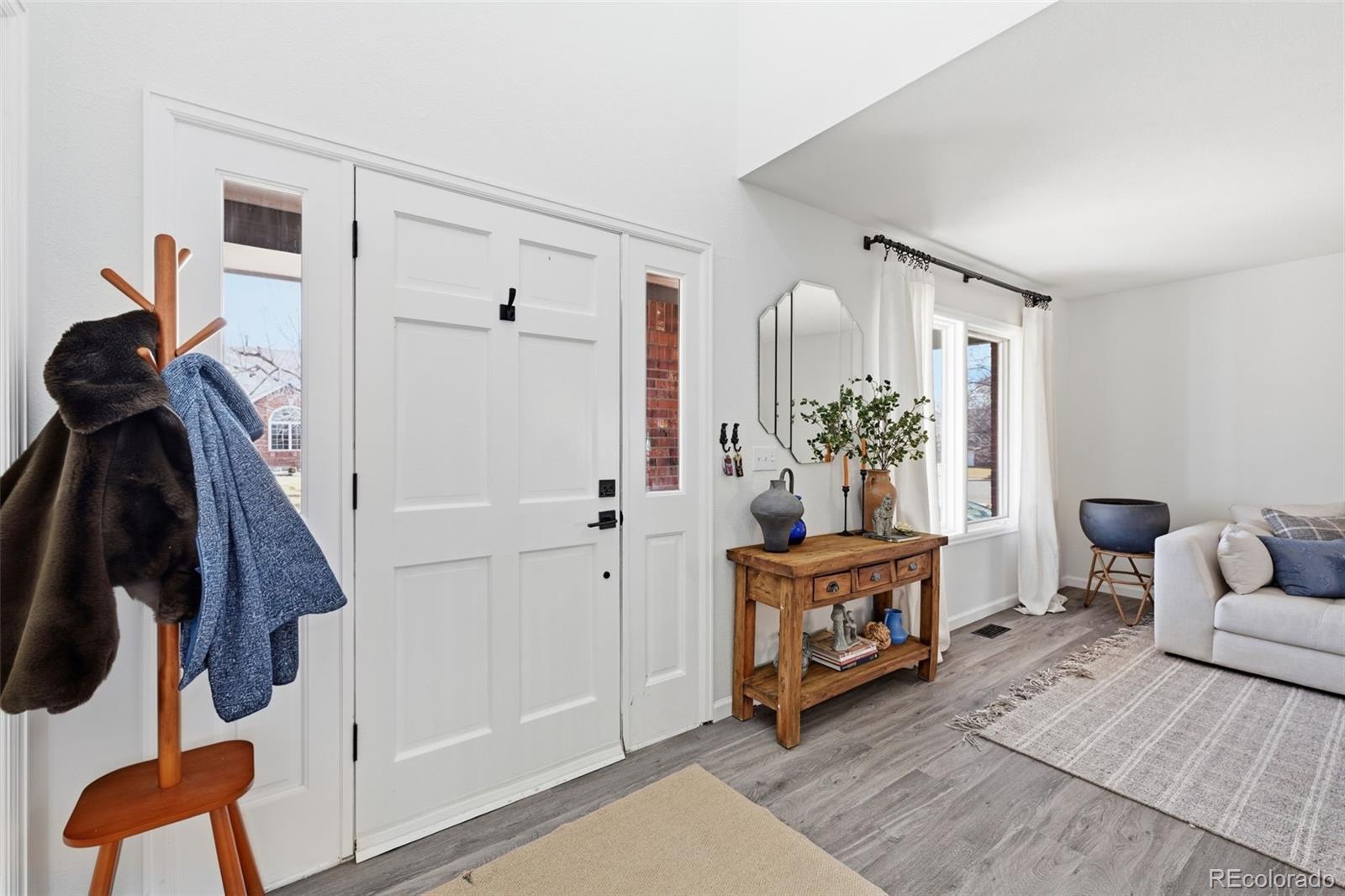 9395 Princeton Circle Highlands Ranch, CO 80130 - Photo 4 of 45