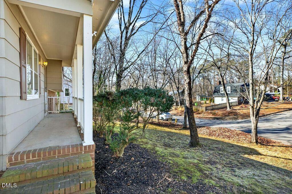 7620 Prospector Place Raleigh, NC 27615 - Photo 3 of 24 2PT5BS3w