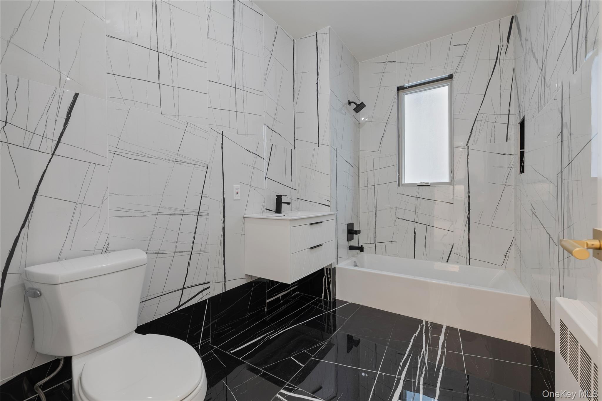 27 Ellish Parkway, Unit 103 Spring Valley, NY 10977 - Photo 16 of 23 Bathroom