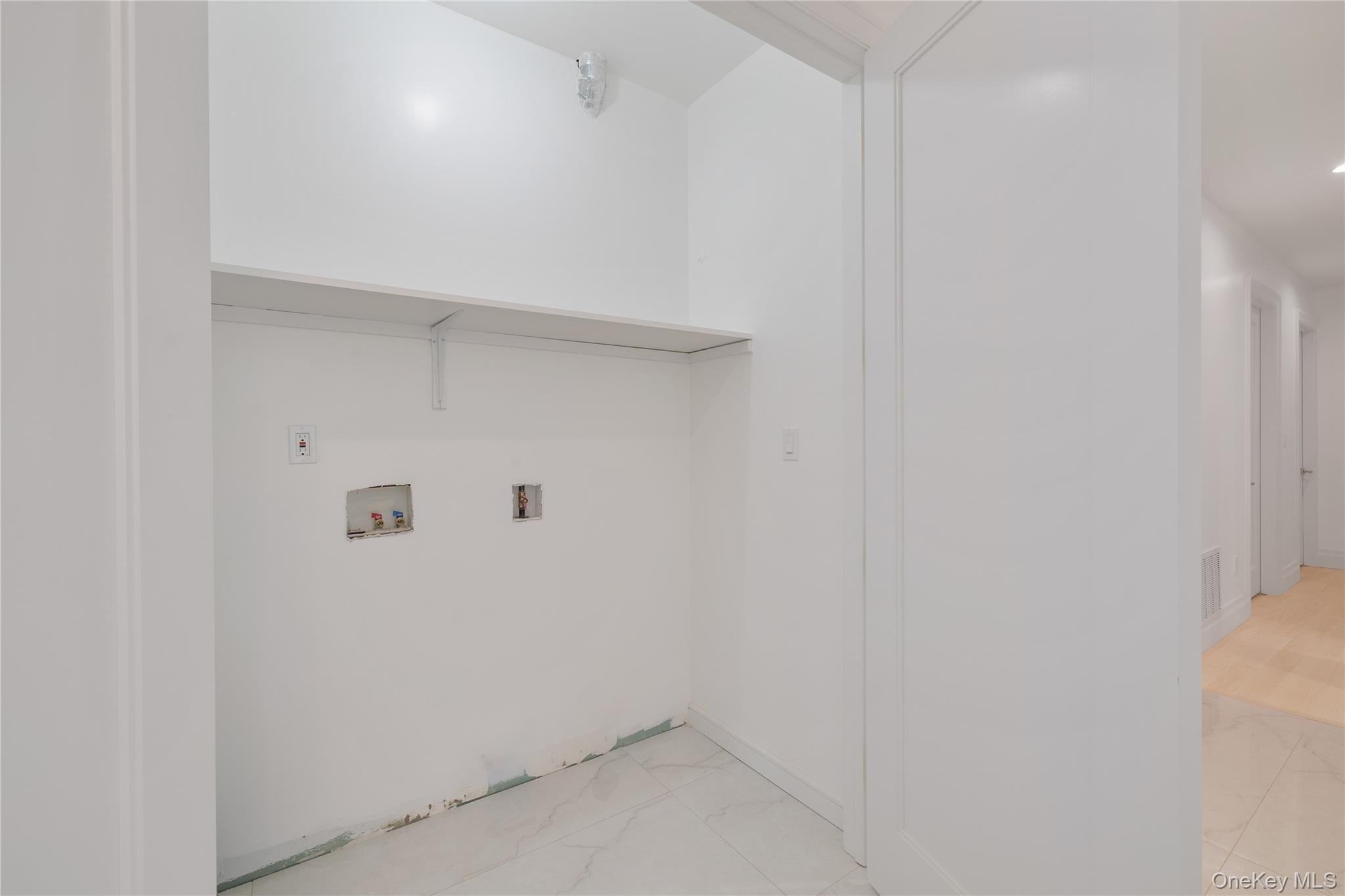 27 Ellish Parkway, Unit 103 Spring Valley, NY 10977 - Photo 18 of 23 Laundry area