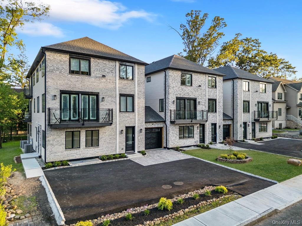 27 Ellish Parkway, Unit 103 Spring Valley, NY 10977 - Photo 2 of 23 Front view