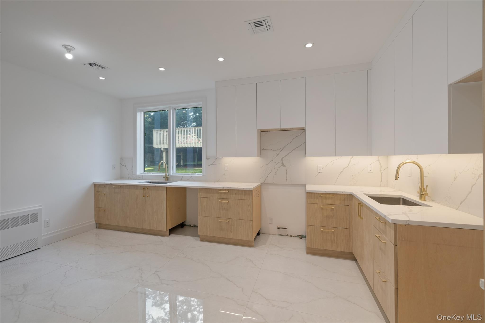 27 Ellish Parkway, Unit 103 Spring Valley, NY 10977 - Photo 8 of 23 Kitchen