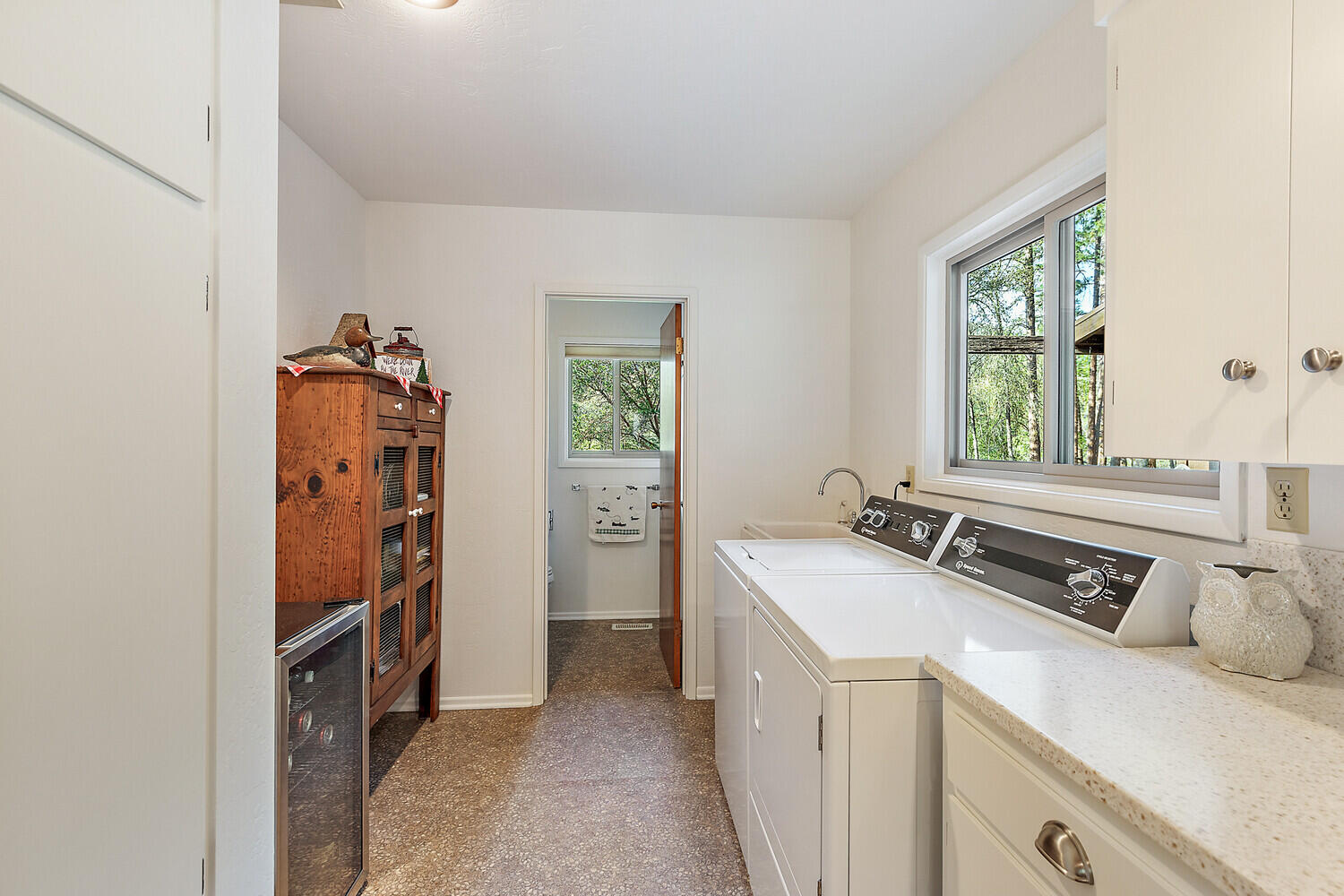 1777 Upper River Road Gold Hill, OR 97525 - Photo 23 of 42 A23