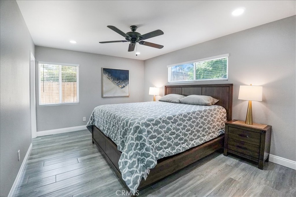 39120 Paradise Way Cathedral City, CA 92234 - Photo 16 of 41 a bedroom with a large bed and a window