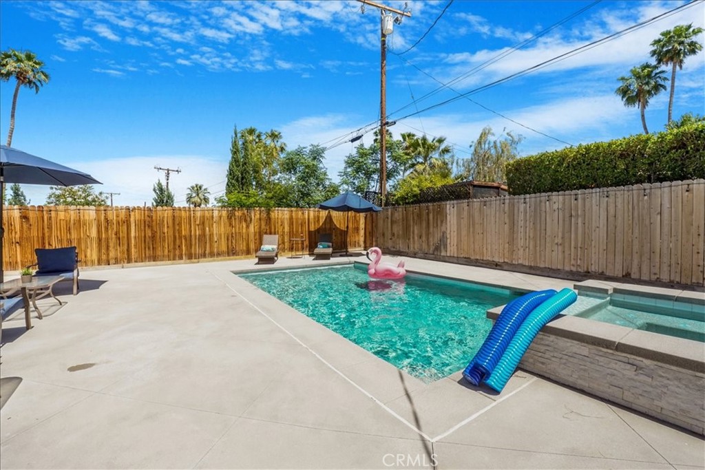 39120 Paradise Way Cathedral City, CA 92234 - Photo 29 of 41 a view of a backyard