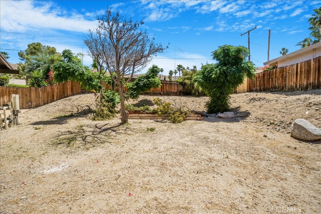 39120 Paradise Way Cathedral City, CA 92234 - Photo 36 of 41 a view of backyard of house