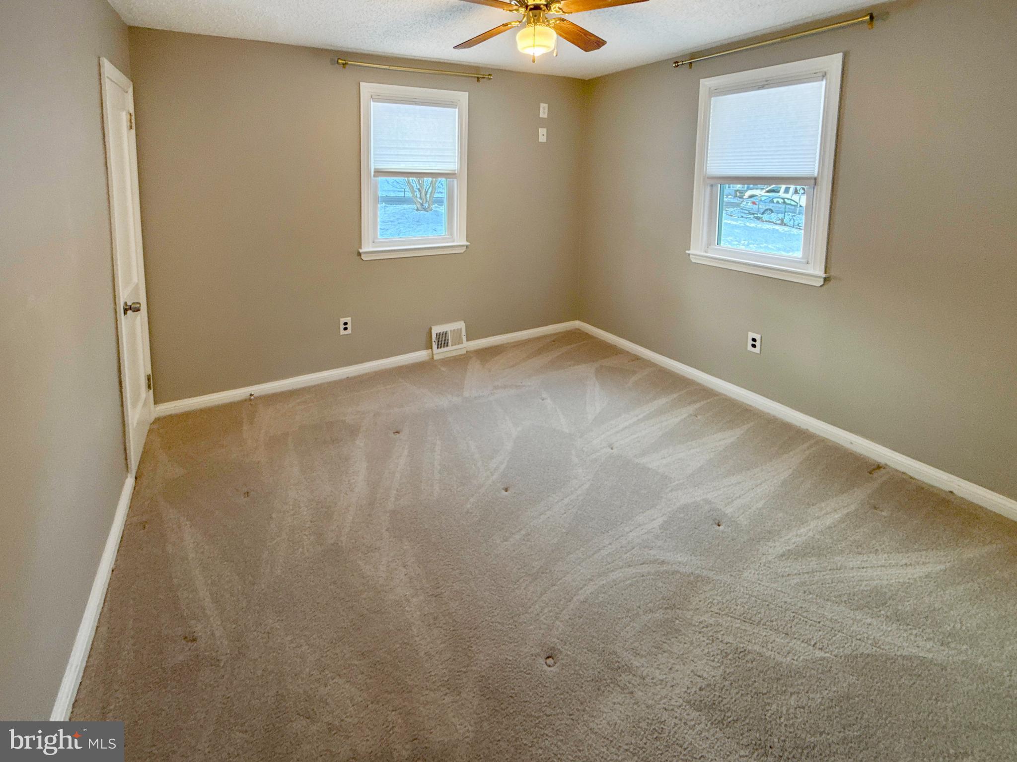 133 North Line Road Newtown Square, PA 19073 - Photo 10 of 23 an empty room with a window