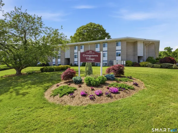 $205,000 | 281 Gardner Avenue, Unit H4, New London, CT 06320
