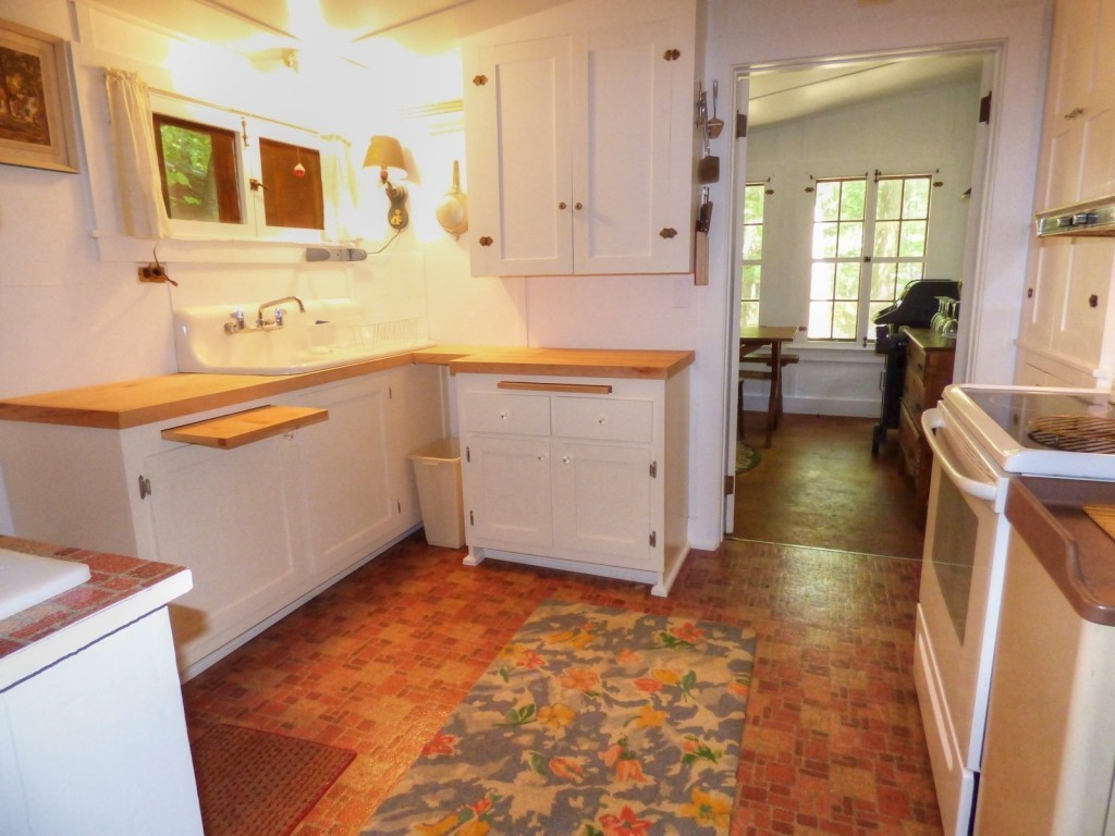 890 Flat Rock Road Charlotte, VT 05445 - Photo 14 of 35 Gallery Image 14