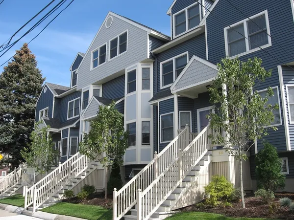 $3,475 | 183 Bucknam Street, Everett, MA 02149