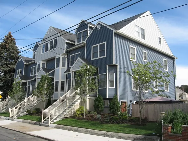$3,475 | 183 Bucknam Street, Everett, MA 02149