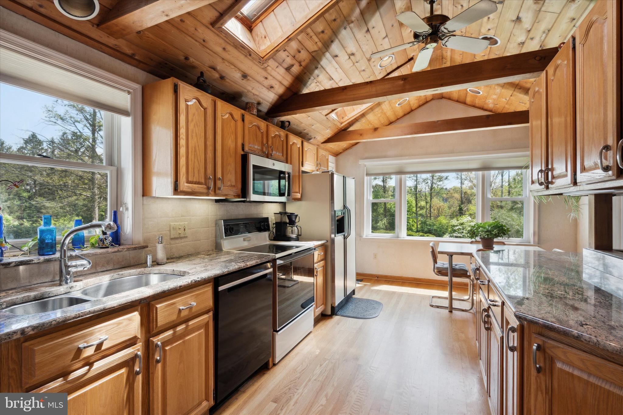 119 Ridgefield Road Newtown Square, PA 19073 - Photo 17 of 56 Eat in Kitchen