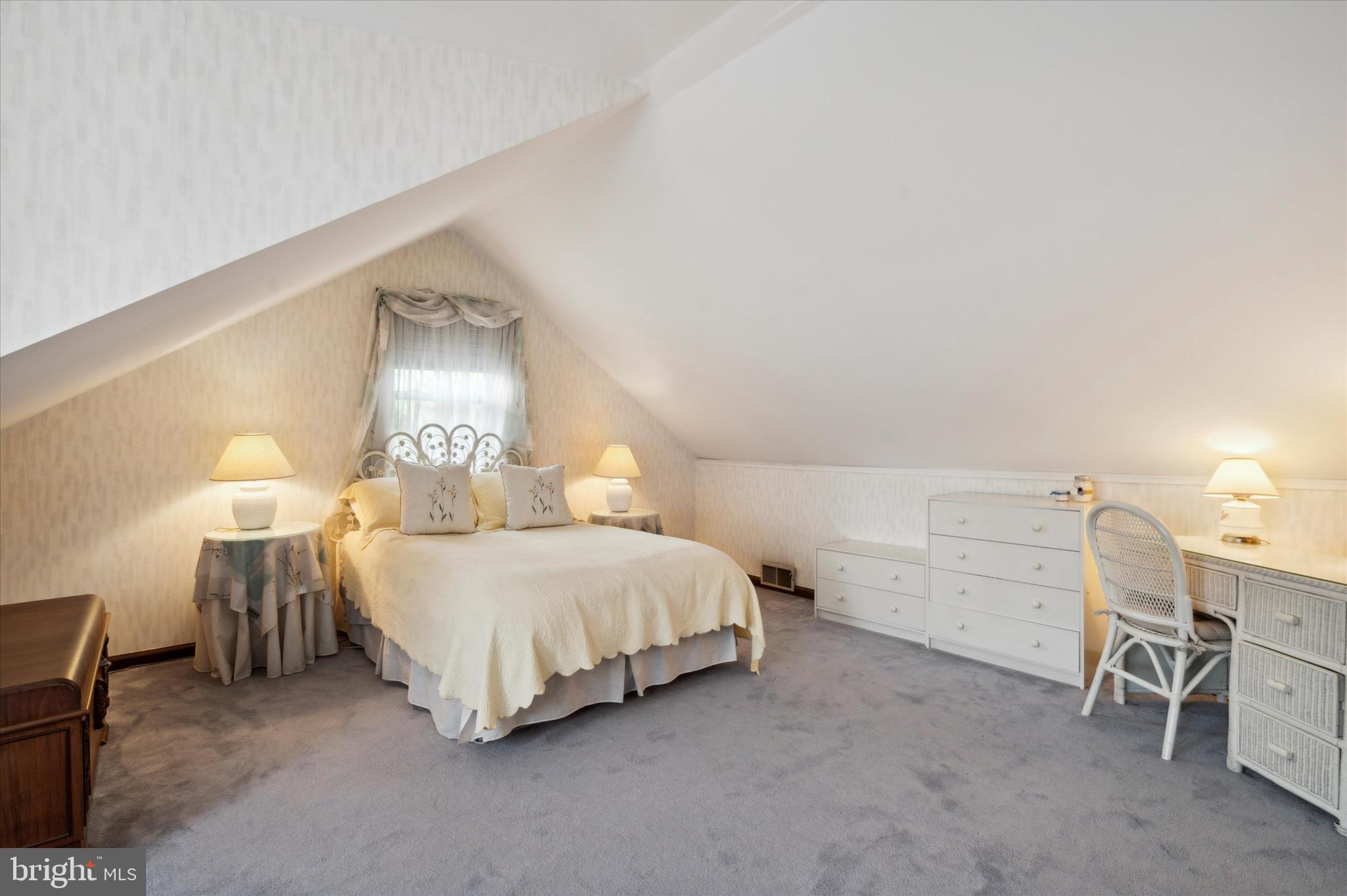 119 Ridgefield Road Newtown Square, PA 19073 - Photo 43 of 56 2nd Floor Bed