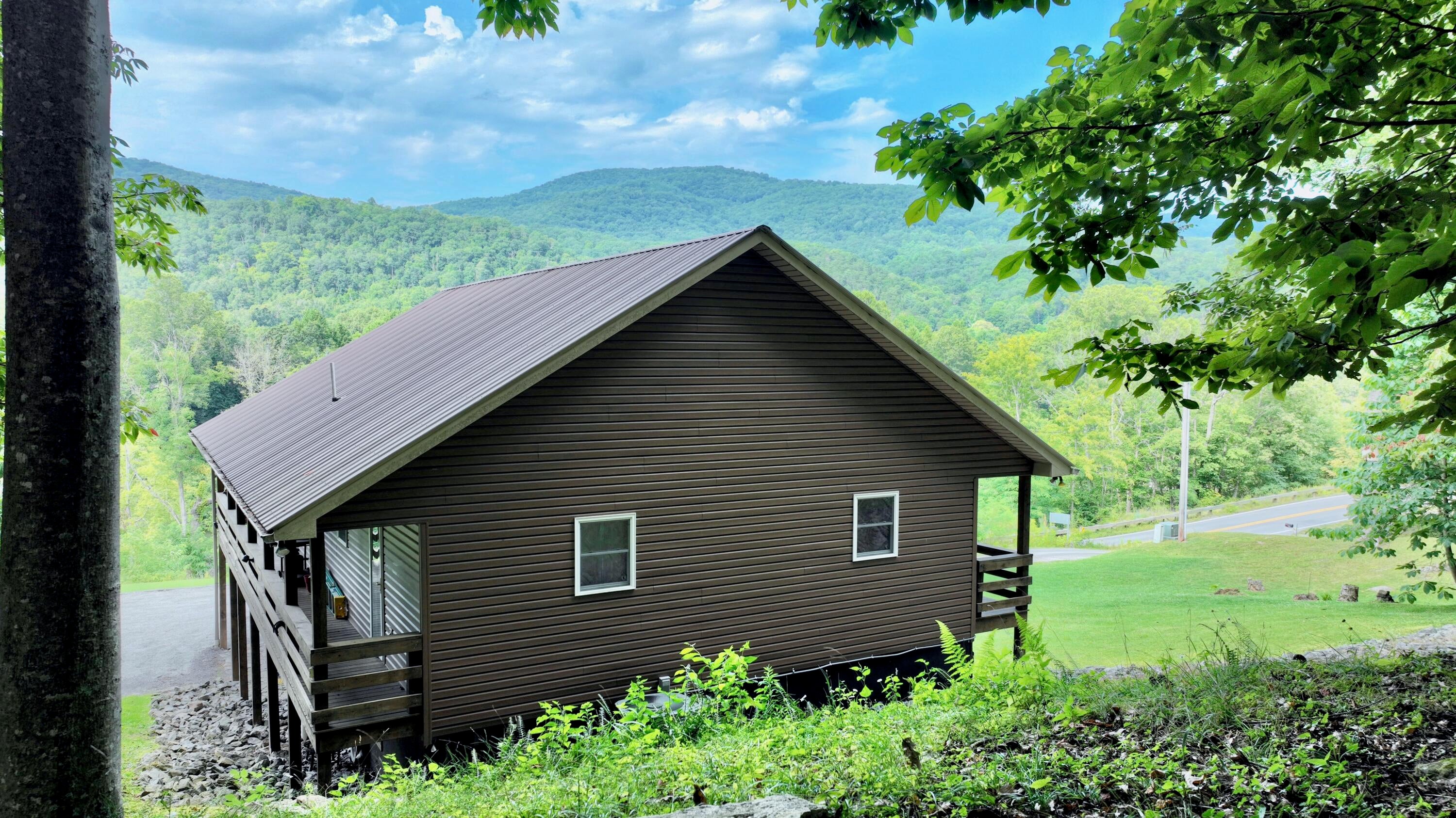 2389 New River Road Hinton, WV 25951 - Photo 8 of 27 Gallery Image 8