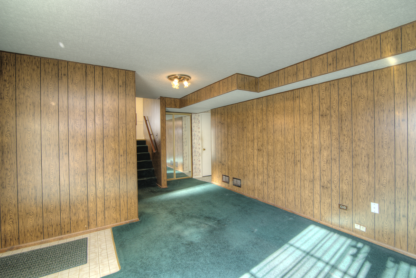 81 Ambleside Road Des Plaines, IL 60016 - Photo 14 of 24 a view of entryway with wooden floor