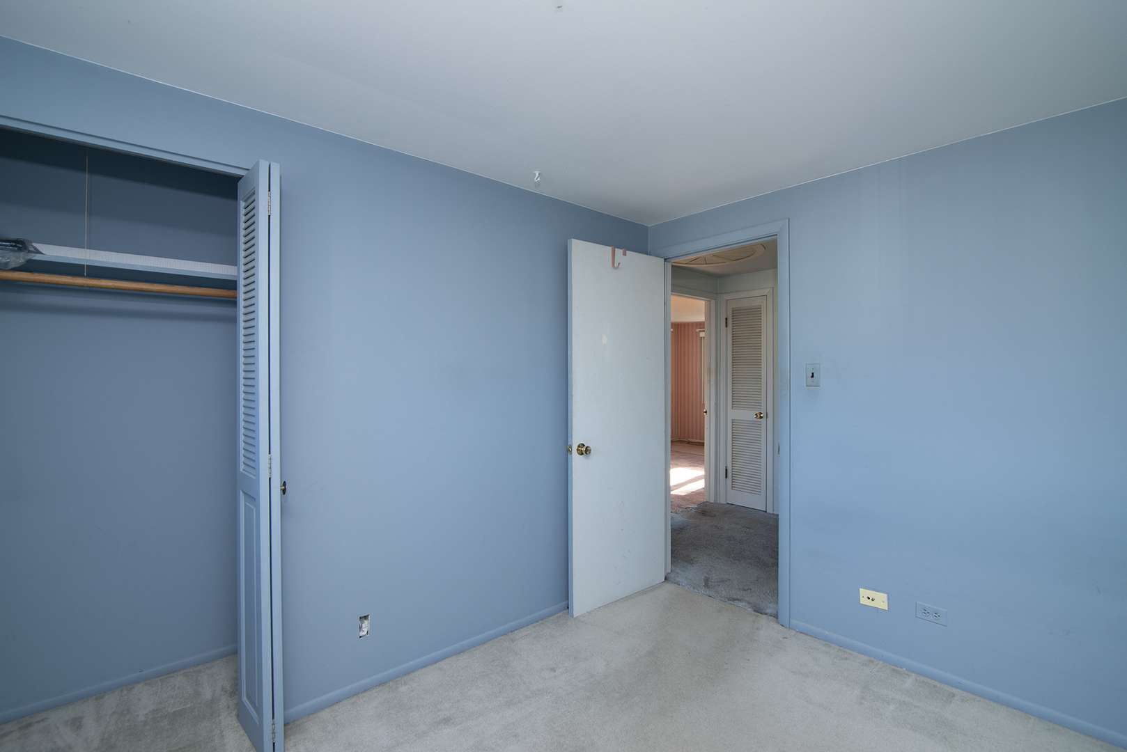 81 Ambleside Road Des Plaines, IL 60016 - Photo 19 of 24 a view of empty room