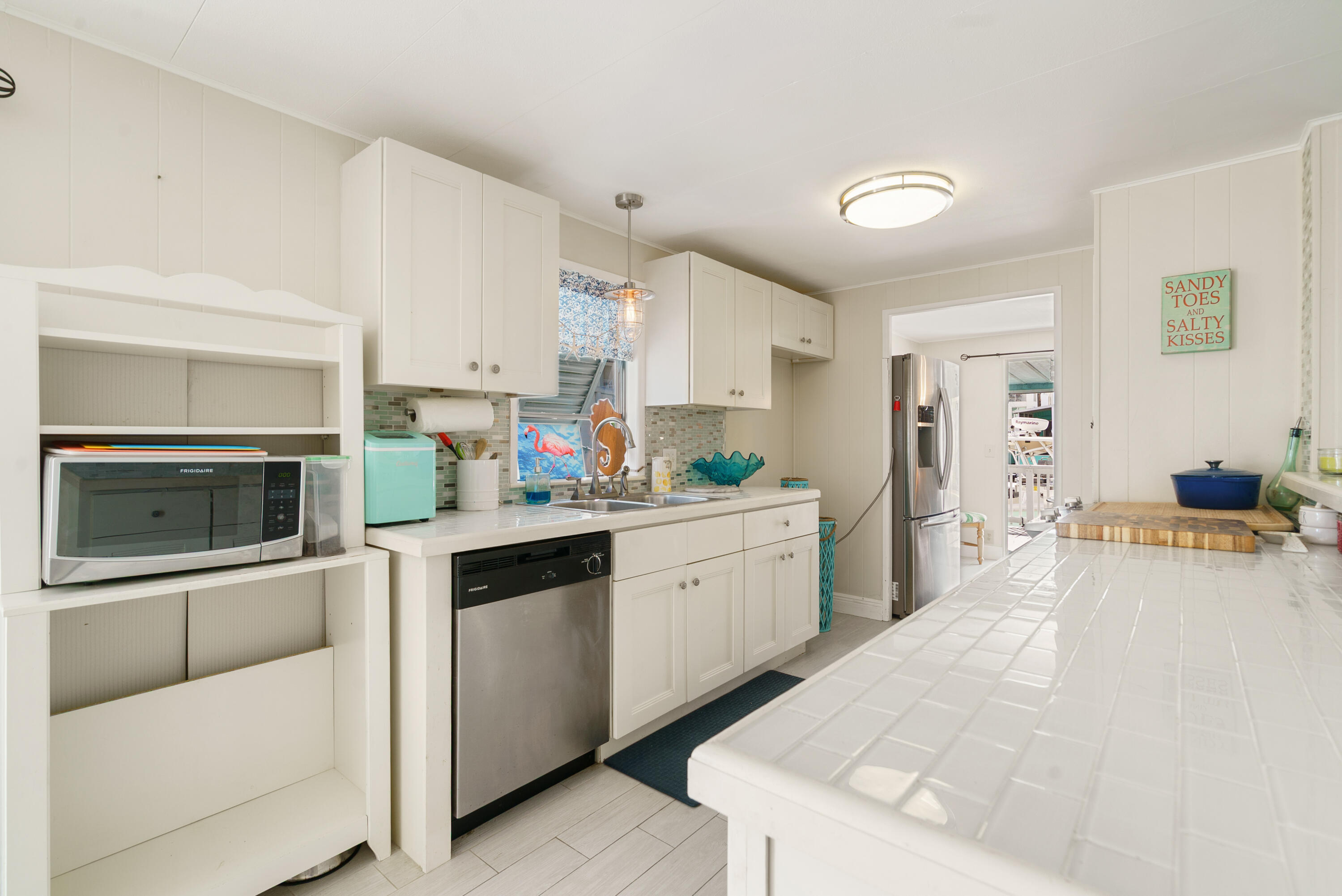 205 Humpty Dumpty Drive Key Largo, FL 33037 - Photo 6 of 40 White kitchen