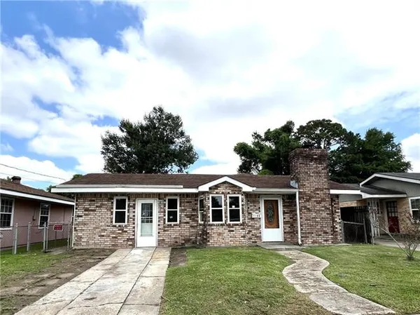 $79,900 | 2033 Manor Heights Drive, Marrero, LA 70072