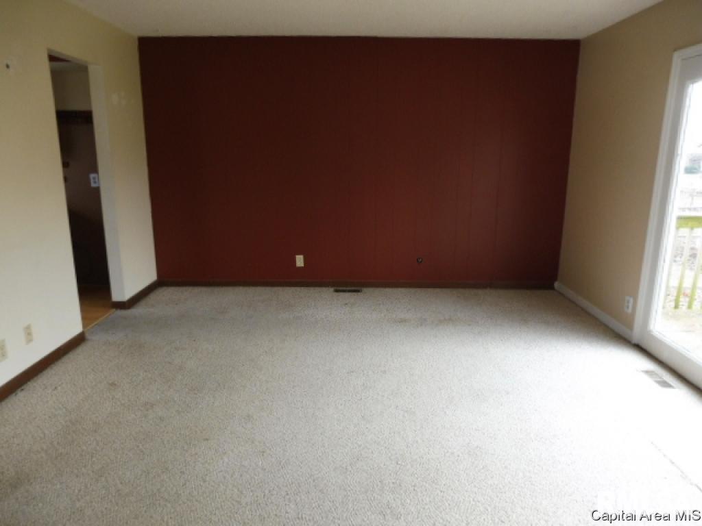 1933 King Arthur Drive Decatur, IL 62526 - Photo 3 of 13