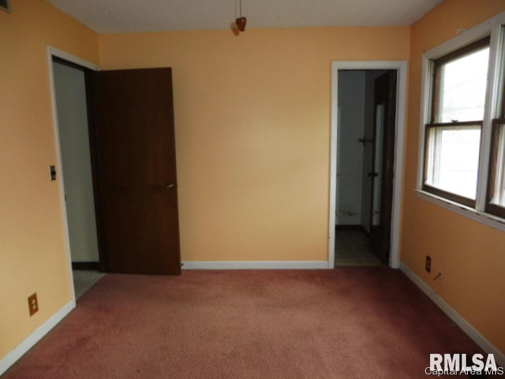 1933 King Arthur Drive Decatur, IL 62526 - Photo 6 of 13