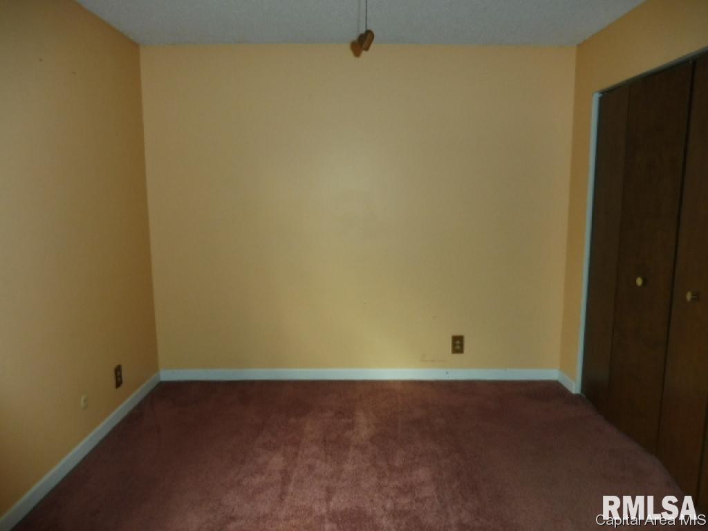 1933 King Arthur Drive Decatur, IL 62526 - Photo 7 of 13