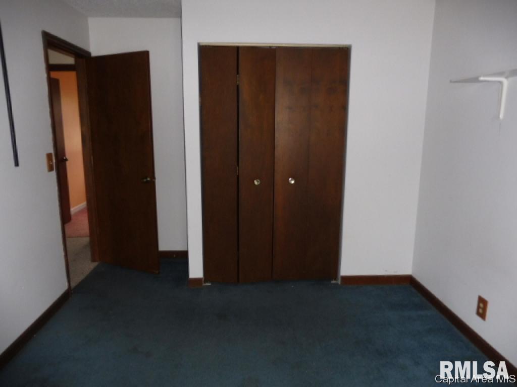 1933 King Arthur Drive Decatur, IL 62526 - Photo 8 of 13