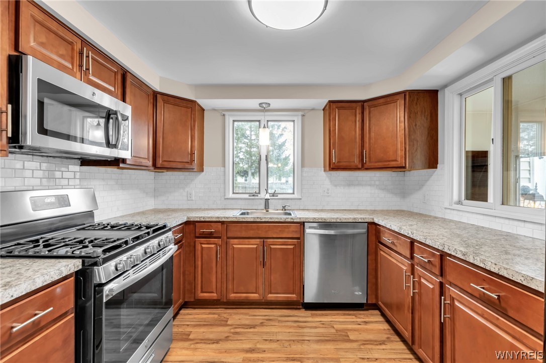 87 South Irwinwood Road Lancaster, NY 14086 - Photo 4 of 31