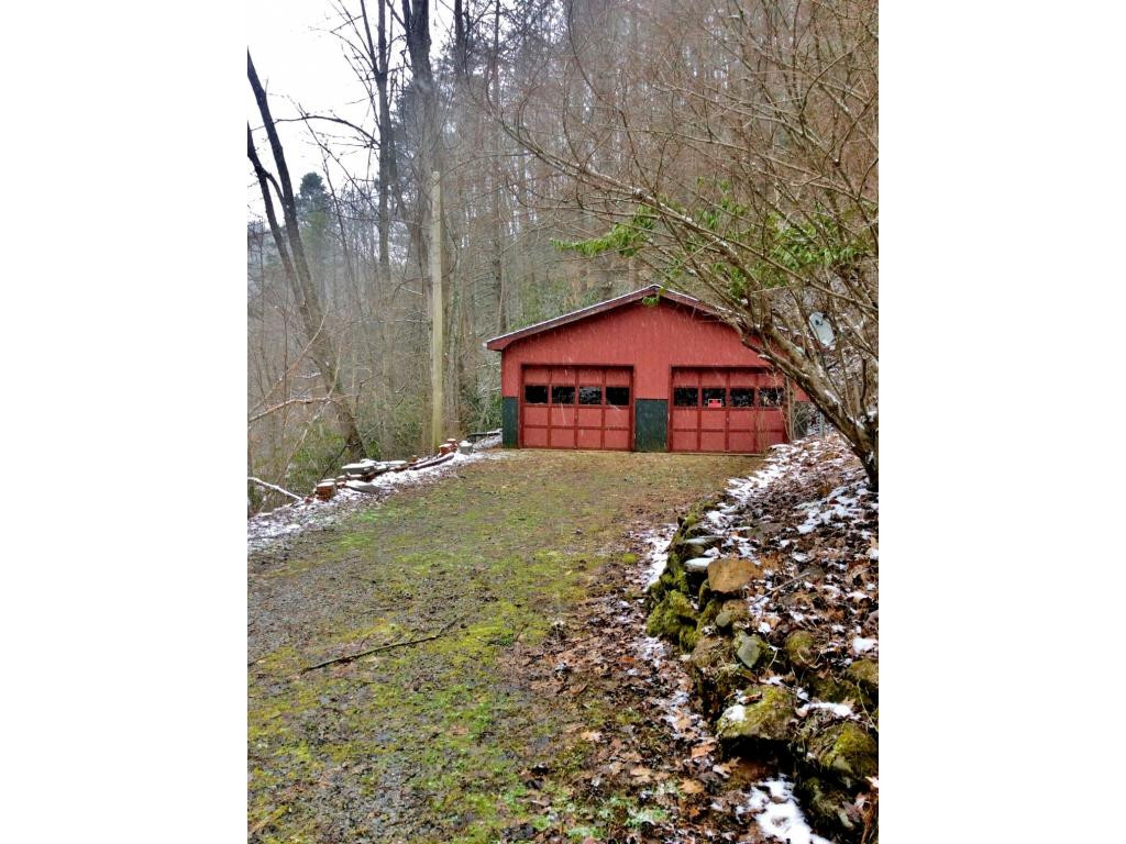 581 Tumbling Creek Road Erwin, TN 37650 - Photo 6 of 21 Photo 6