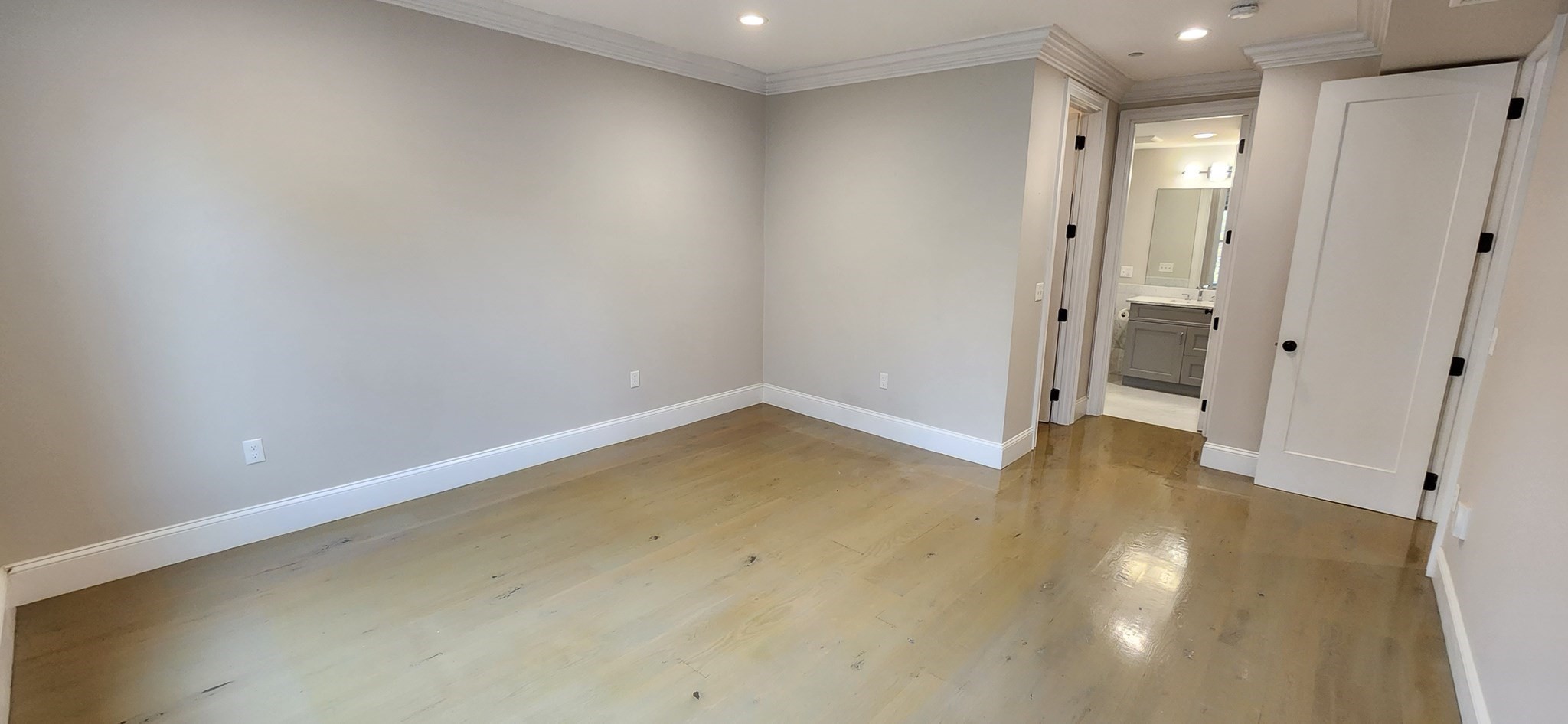 579 East 8th Street, Unit 3 Boston, MA 02127 - Photo 18 of 25 Gallery Image 18