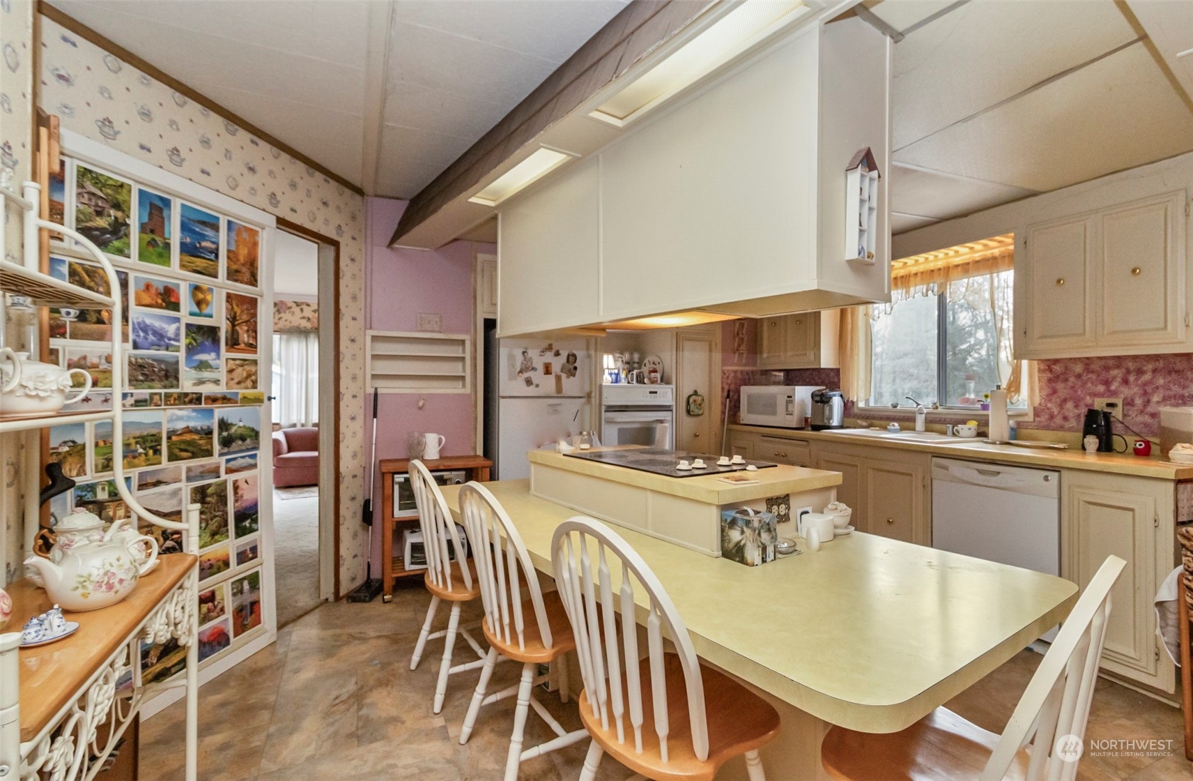 12603 Northeast 189th Street Bothell, WA 98011 - Photo 7 of 34