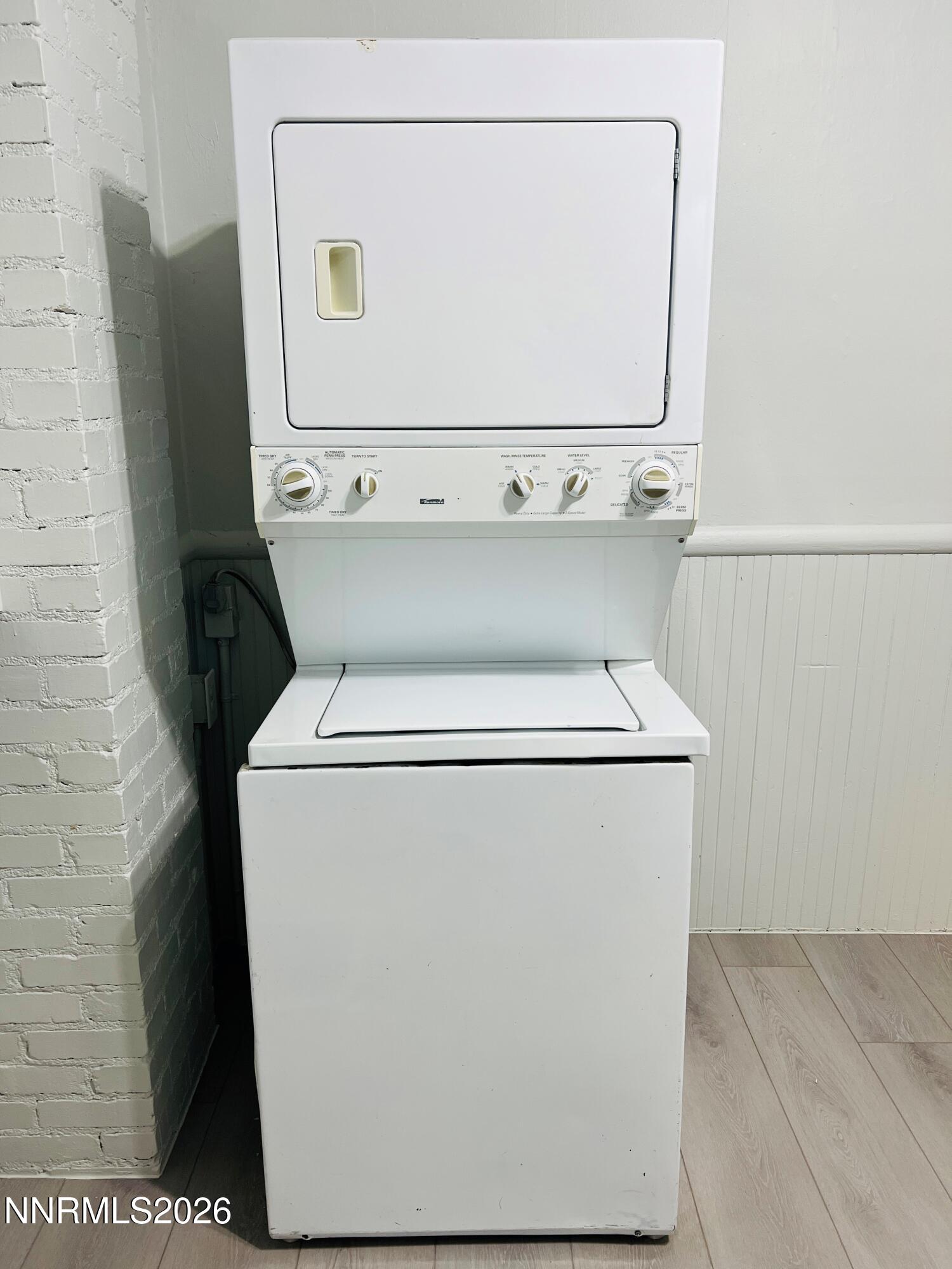 330 Stewart Street Reno, NV 89502 - Photo 13 of 21 a utility room with dryer and washer
