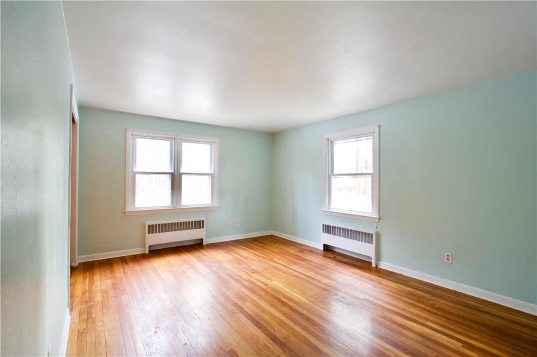 659 Ten Rod Road Exeter, RI 02822 - Photo 5 of 12