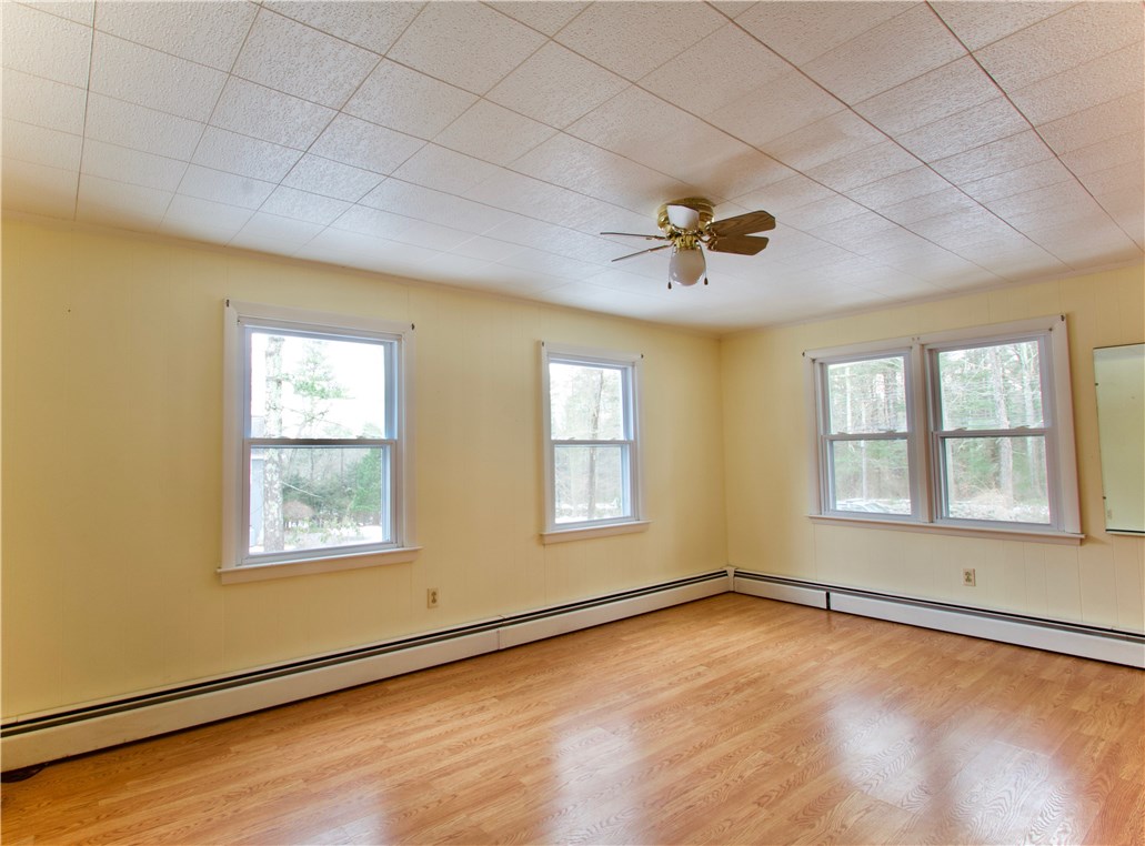 659 Ten Rod Road Exeter, RI 02822 - Photo 6 of 12