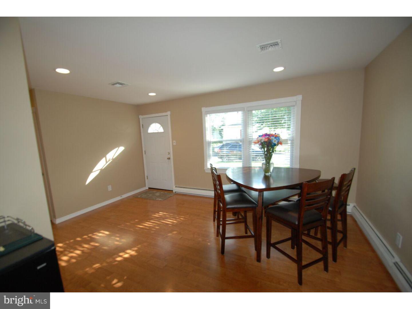 915 Fourth Avenue Croydon, PA 19021 - Photo 5 of 16 Dining Room