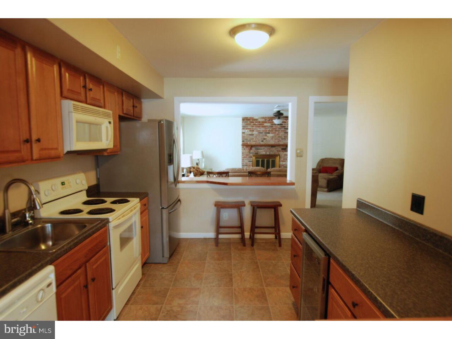 915 Fourth Avenue Croydon, PA 19021 - Photo 7 of 16 Kitchen