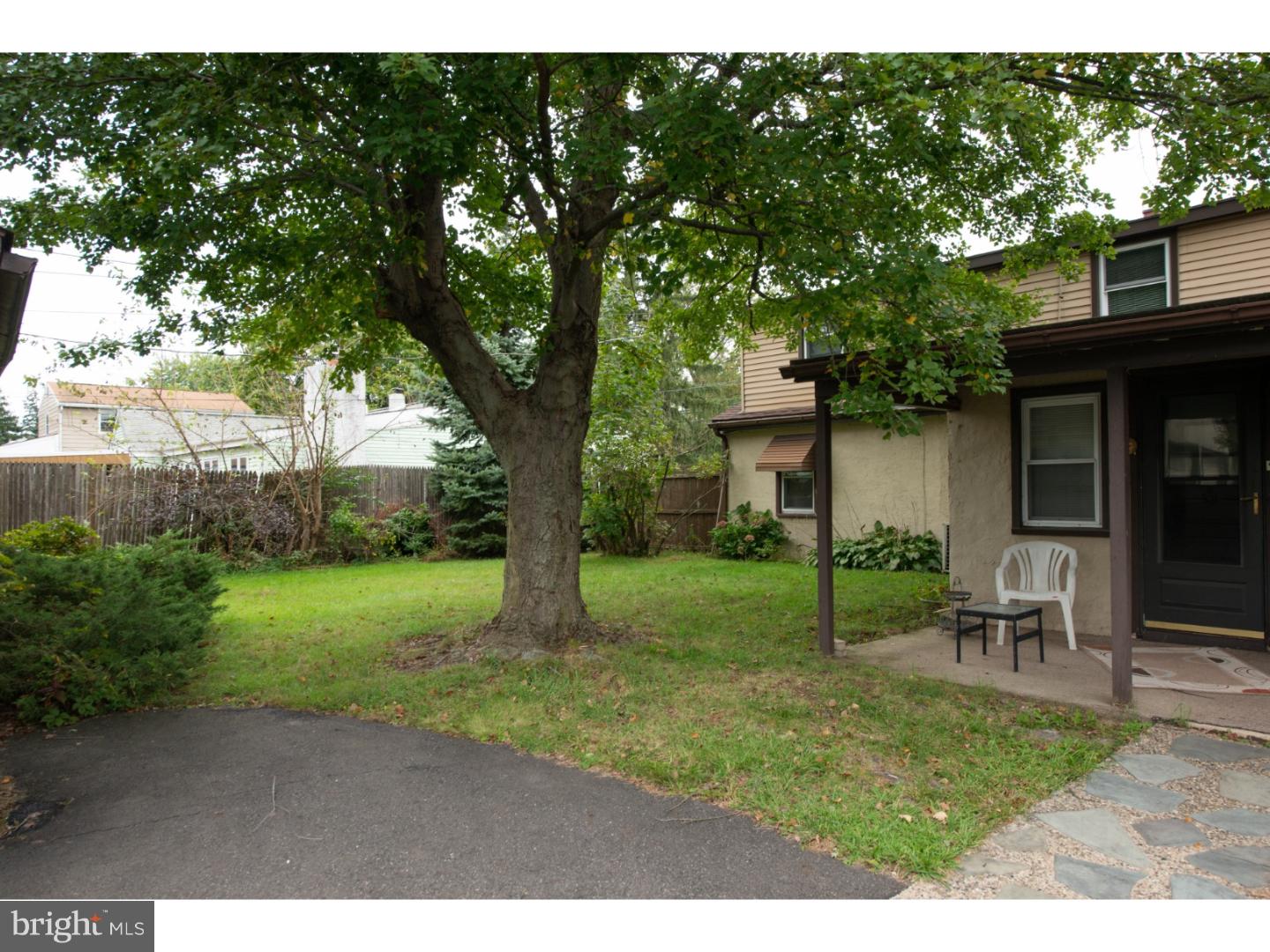 525 West County Line Road Hatboro, PA 19040 - Photo 22 of 23 Side Yard