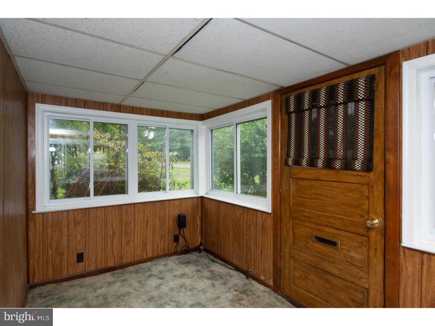 525 West County Line Road Hatboro, PA 19040 - Photo 4 of 23 Sun Room