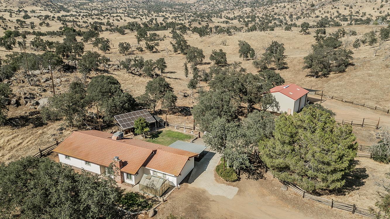 22085 Watts Valley Road Sanger, CA 93657 - Photo 68 of 98
