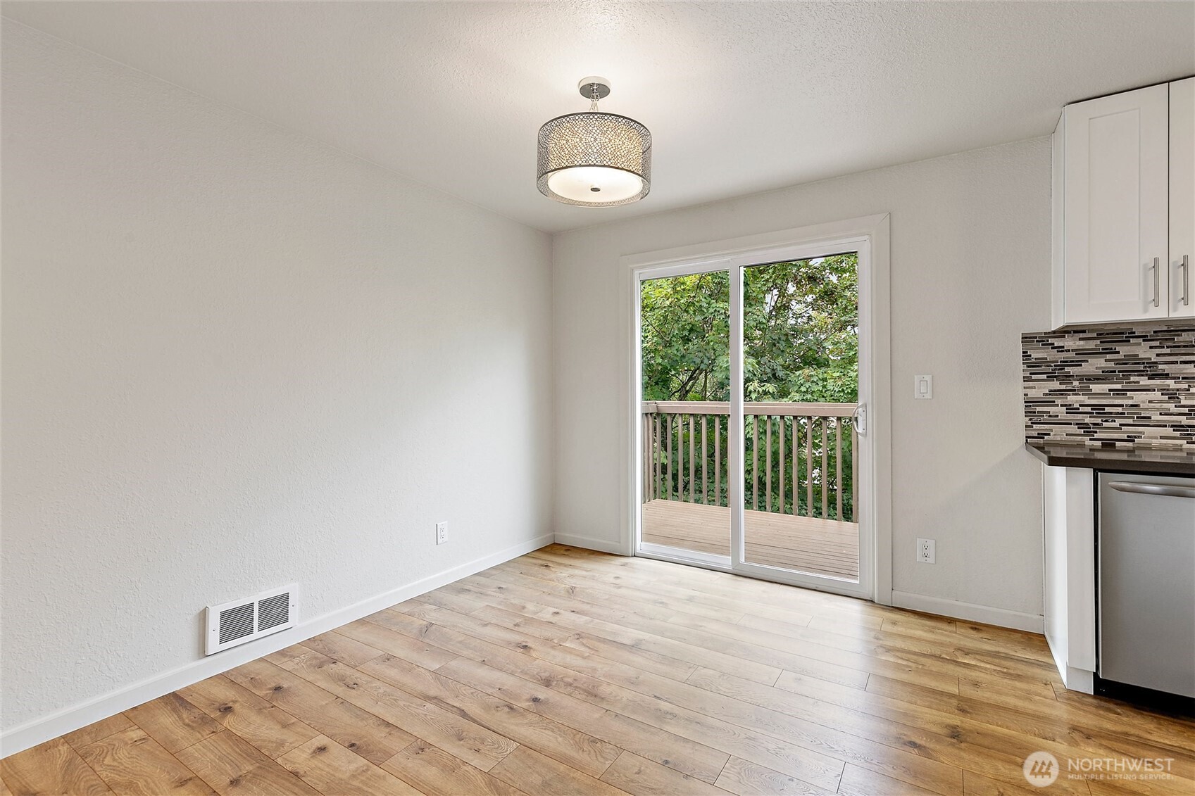 4133 23rd Avenue Southwest Seattle, WA 98106 - Photo 7 of 35 Gallery Image 7