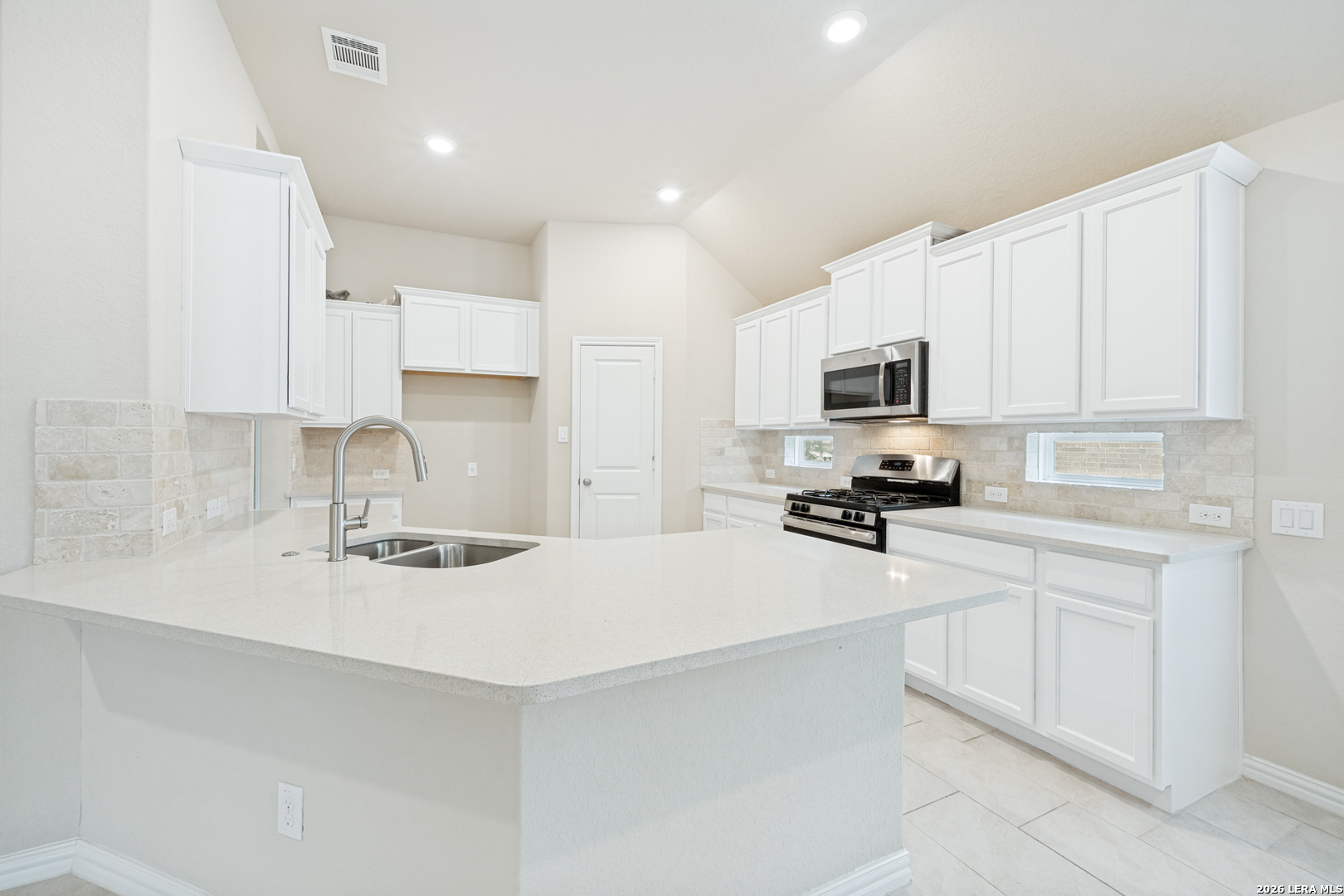 11518 Hanson's Forest Schertz, TX 78154 - Photo 9 of 25