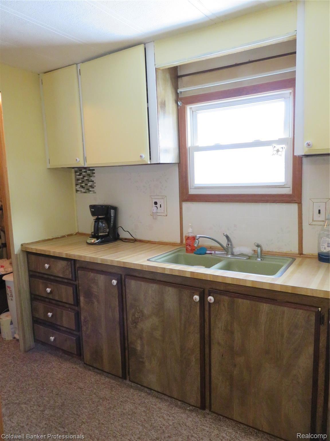 315 East 2nd Morrice, MI 48857 - Photo 6 of 15 6 315 kitchen.JPG