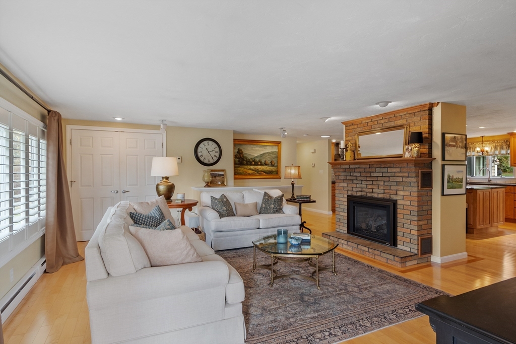 395 Still River Road Bolton, MA 01740 - Photo 9 of 33 Gallery Image 9