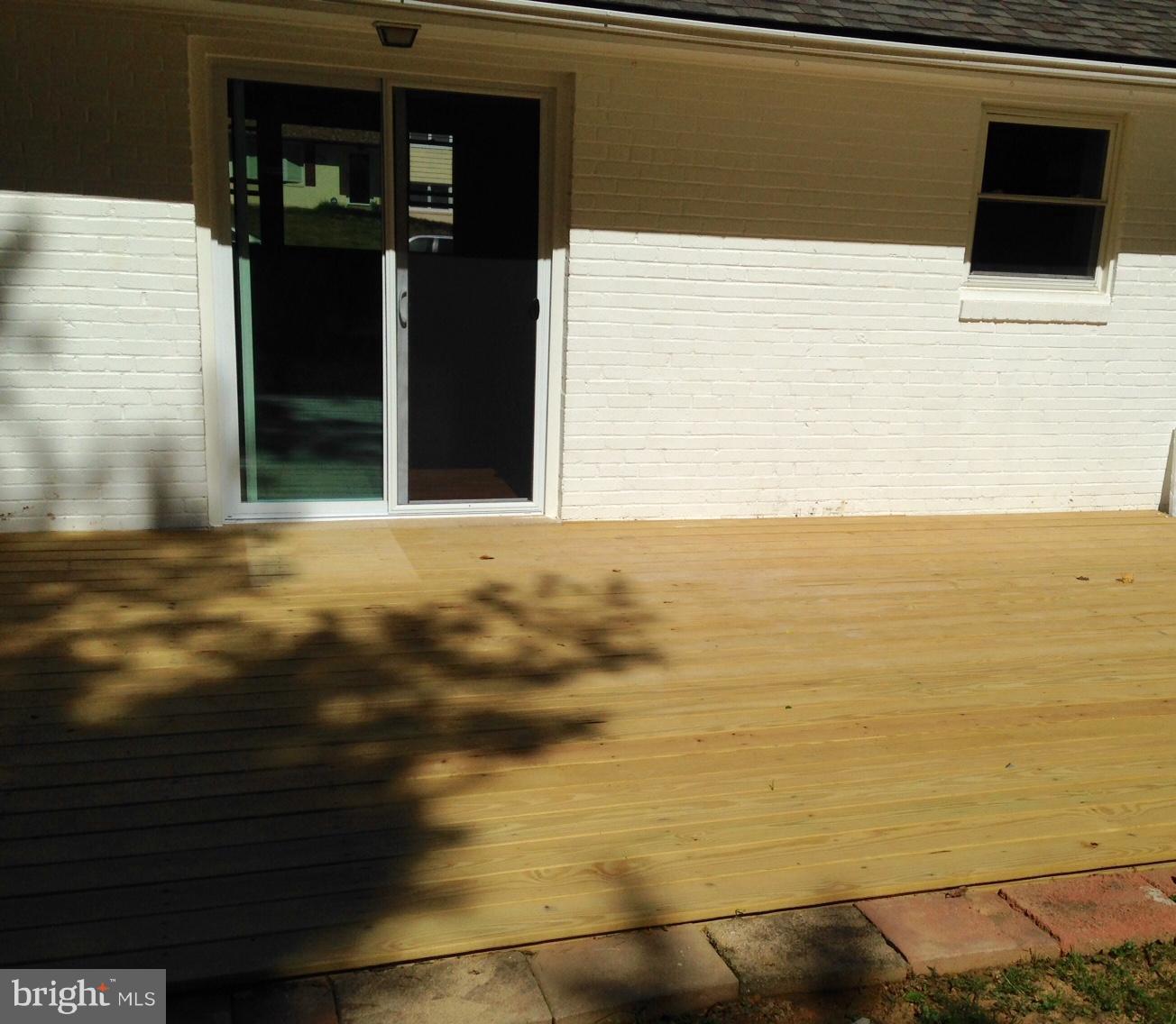 7407 Dunston Street Springfield, VA 22151 - Photo 22 of 25 Exterior (Rear)