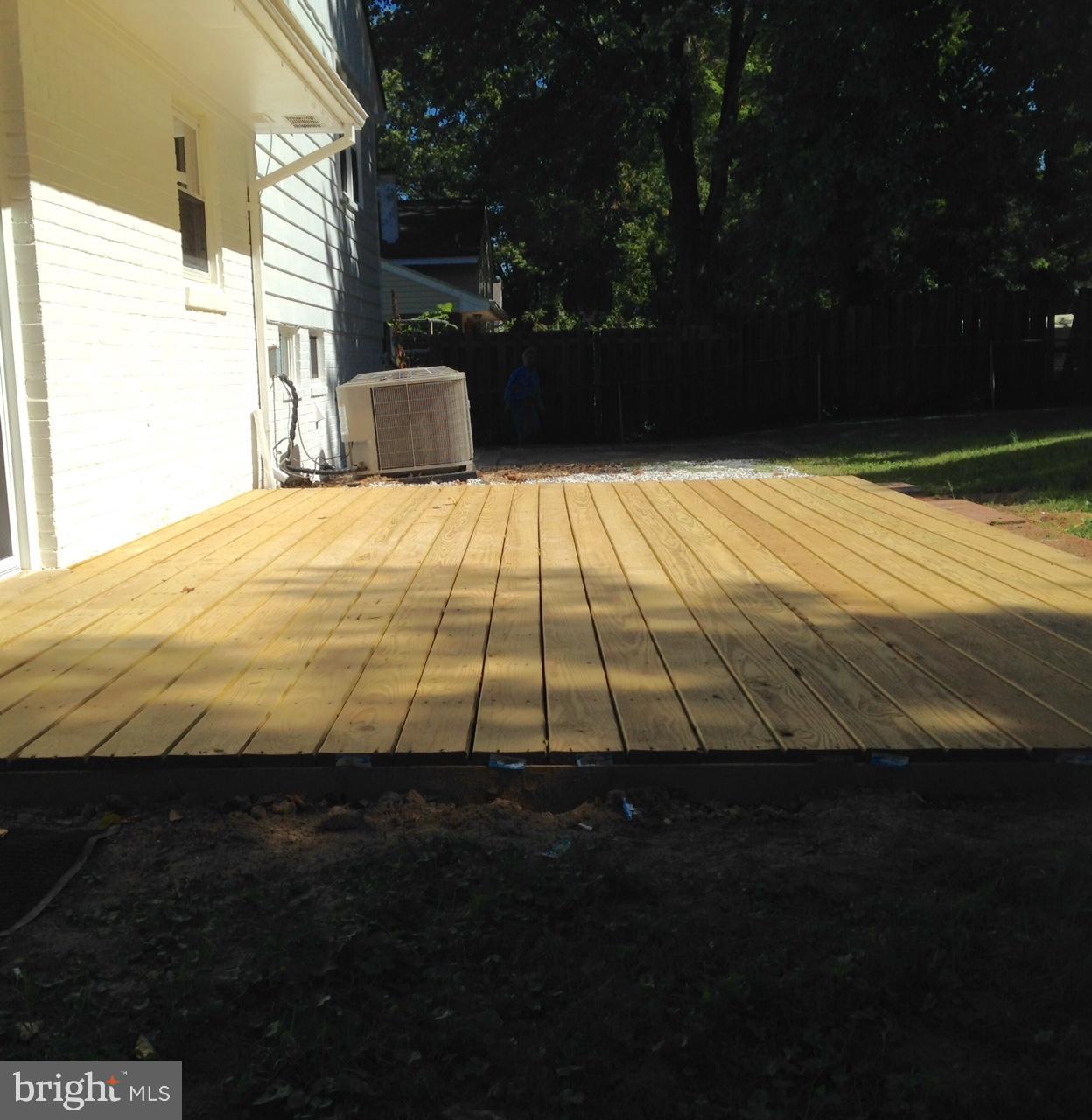 7407 Dunston Street Springfield, VA 22151 - Photo 23 of 25 Exterior (Rear)