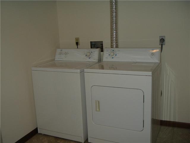 250 Fairway Road Delaware, OH 43015 - Photo 17 of 21 Gallery Image 17