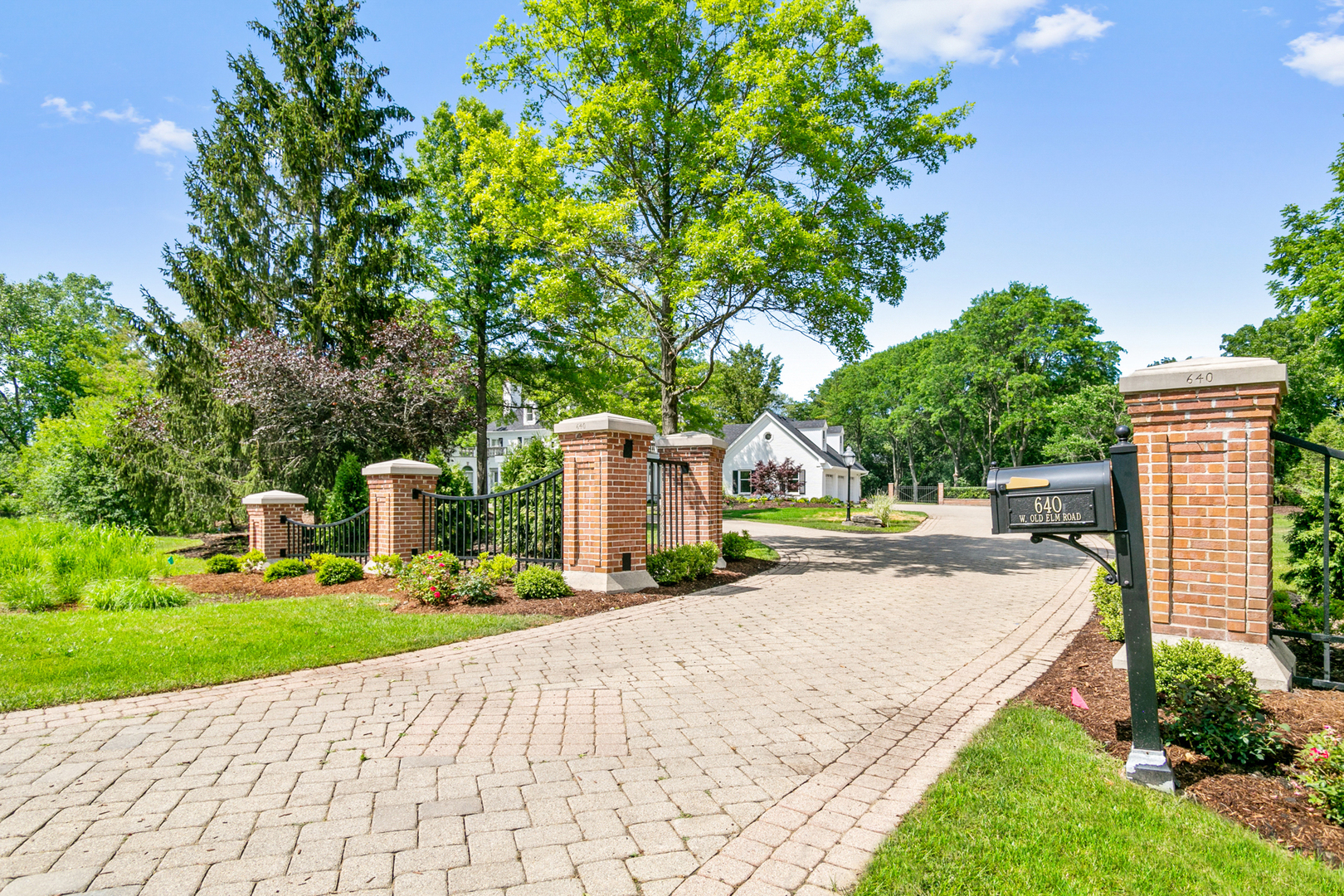 640 West Old Elm Road Lake Forest, IL 60045 - Photo 3 of 51