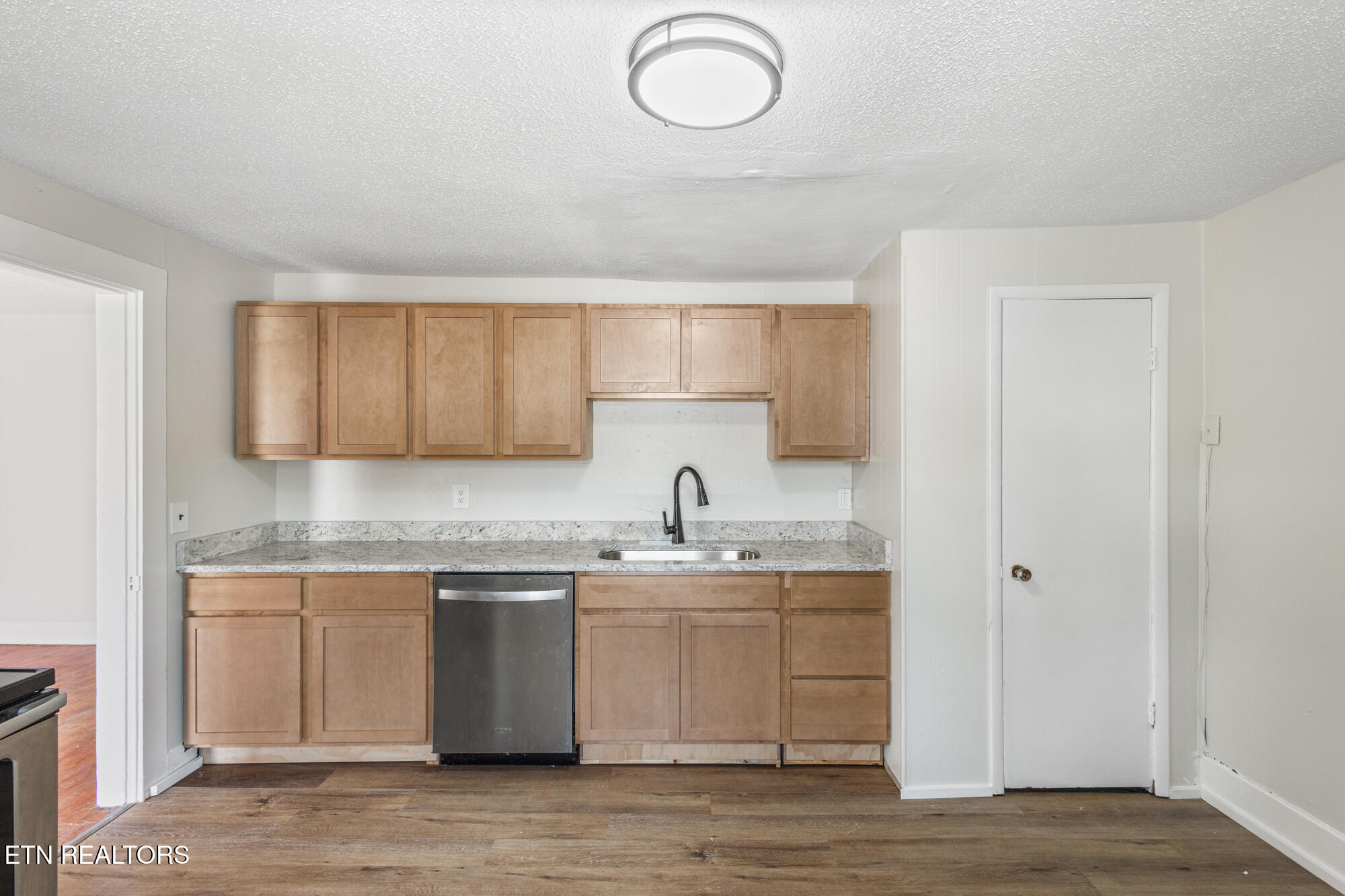 900 Mulberry Street, Unit 1/2 Loudon, TN 37774 - Photo 6 of 12 900 and a half Mulberry-11